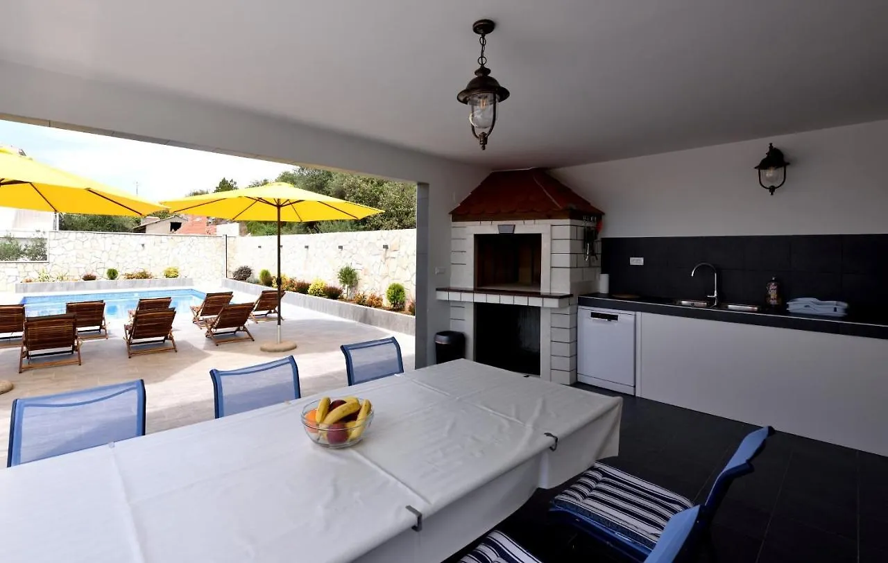 Apartments Care Donji Okrug  0*, Donji Okrug (Ciovo) Croatia