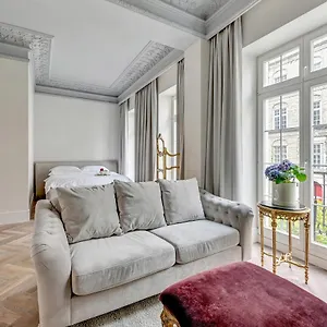 https://home2home-piwna.gdanskhotel.org