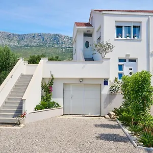 Apartament Infinity, Kaštela