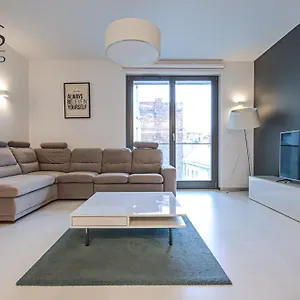 https://ekskluzywny-apartament-obok-zamku-wawelskiego.krakowhotelspoland.com